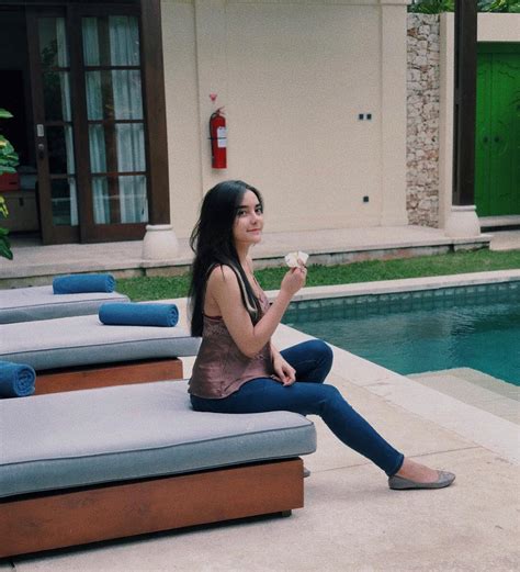 Atta halilintar adalah anak pertama dari keluarga gen halilintar. Traveling Santai Ala Nabilla Aprillya, Si Cantik Mantan ...
