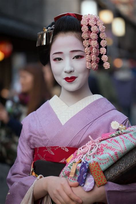 geiko and maiko geisha geisha girl japanese geisha