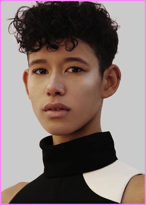 Discover the sexiest black hair with highlights ideas that will have you running to the salon in no time. Black Models with Short Hair 2020 | Short Hair Models