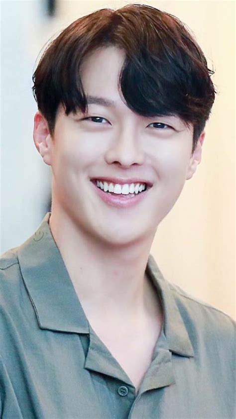 Jang ki yong improved a lot on his action and fight scenes, the vicious and strong look he gives along with the perfect zooming of the camera sends chills down my spine, he could both be a villain and a hero at the same time! Pin oleh Anastasia Meilany di A - Jang Ki Yong