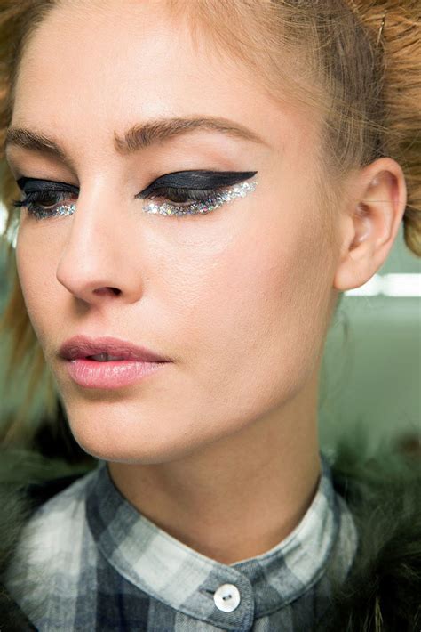 Runway Beauty: Glittery Eye at Chanel Spring 2014 Couture - Makeup For Life