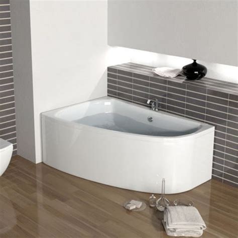 Bathtubs for tight spaces are smaller than traditional baths and while you may think of this as a negative, the result is often quite surprising. Image result for trapezoid bathtub | Corner bath ...