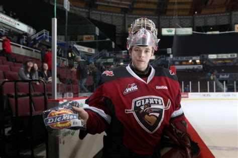 Giants Lose 2 1 To Moose Jaw At Home Vancouver Giants