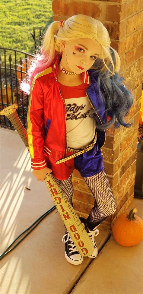 My daughters halloween costume, Harley Quinn. : pics