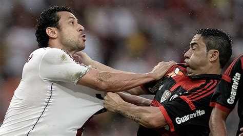 50 players jump from a plane with a parachute. Tabela Brasileirao 2014 - O Maior do Rio Grande: CBF ...