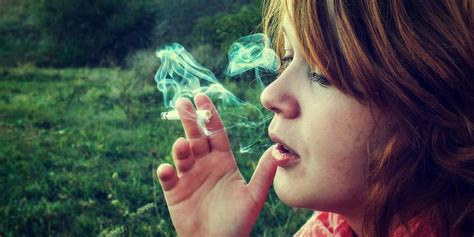 5 Types Of Lady Stoners Youll Meet On 420 The Daily Dot
