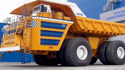 Los Camiones Mas Grandes Del Mundo Monster Trucks Youtube