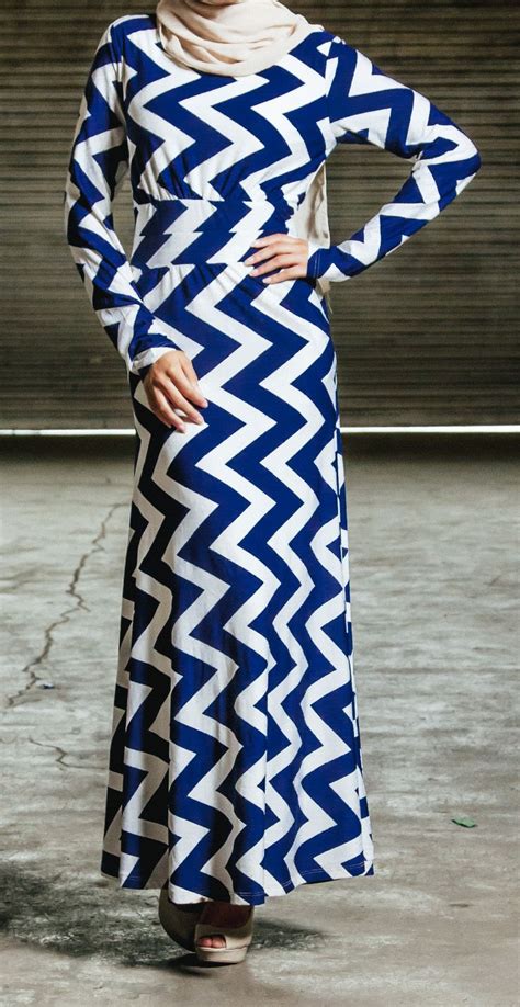Chic Chevron Maxi Dress Long Sleeved And With Pockets Chevron Dress