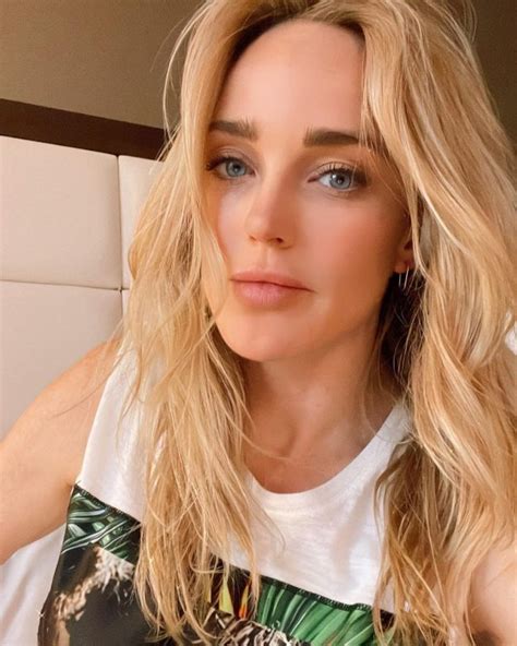 Caity Lotz Nude And Leaked Explicit Collection Photos The Fappening