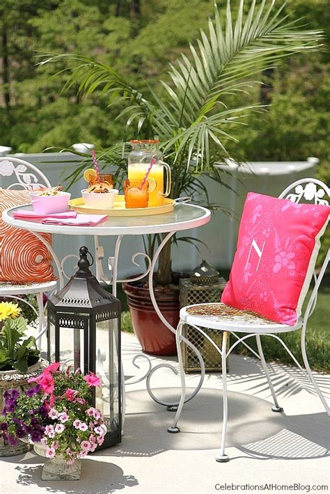 Create A Cozy Outdoor Entertaining Space With Flowers And Plants
