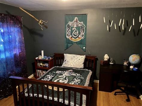 Want To See Holdens New Kickass Harry Potter Bedroom Harry Potter