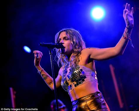 tove lo flashes her breasts again at coachella weekend two