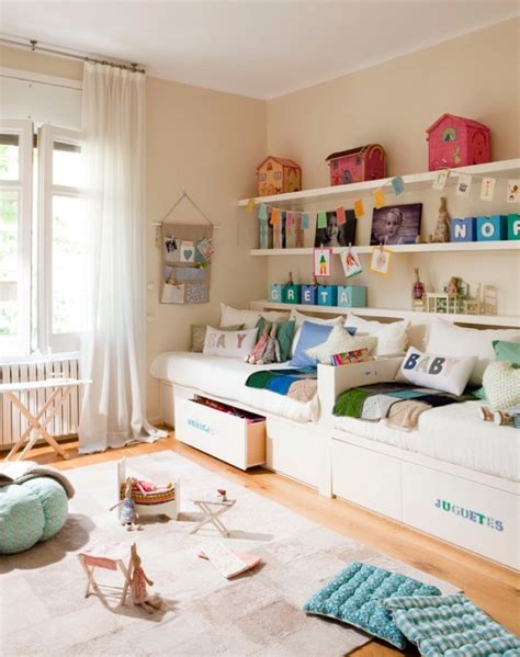 The decor choices seem not easy especially your kids are of two genders and in different ages. A Cozy And Perfectly Organized Room Design For Two Kids ...