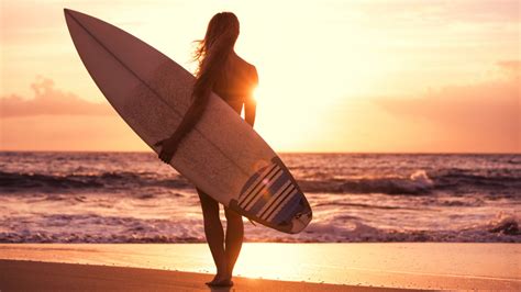 10 Hottest Girls In Pro Surfing Mens Journal
