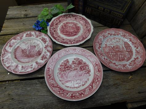 Set Of 4 Vintage Red And White China Dinner Plates Royal Etsy Red