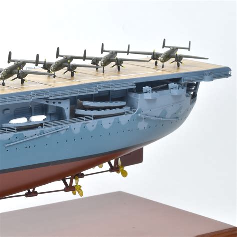Daron Executive Series CV 8 USS Hornet Aircraft Carrier 1 350th Scale