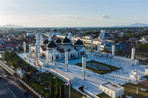 Uniknya Arsitektur Masjid Raya Baiturrahman Landmark Kebanggaan Banda