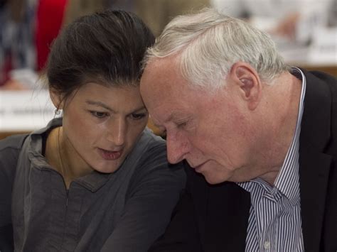 Lafontaine dagegen spielt wieder die populistische karte aus. Oskar Lafontaine und Sahra Wagenknecht haben geheiratet ...