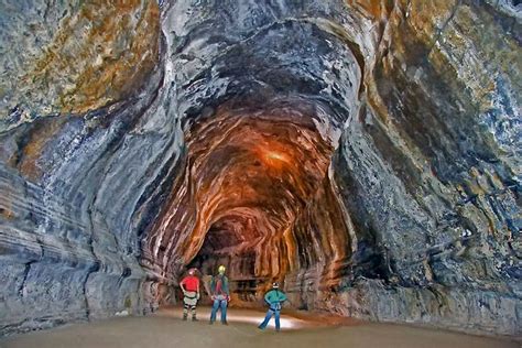 Oregon The Caves In Central Oregon Are Lava Tubes The Lava On The