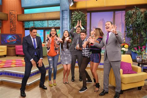 Aquí puede seguir la transmisión en vivo las 24 horas del día gratis. Despierta celebrando a Johnny Lozada - Univision