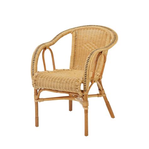 Si vous voulez que votre table à manger ne prenne pas tout l'espace de votre salle de repas, vous pouvez opter pour des. Fauteuil en osier pas cher Tim, fauteuil en rotin vintage ...