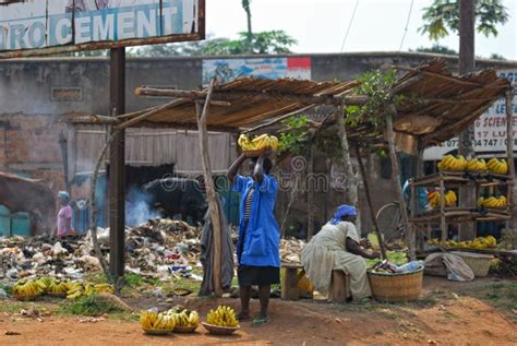Kampala Krottenwijk Oeganda Redactionele Afbeelding Image Of Armoede