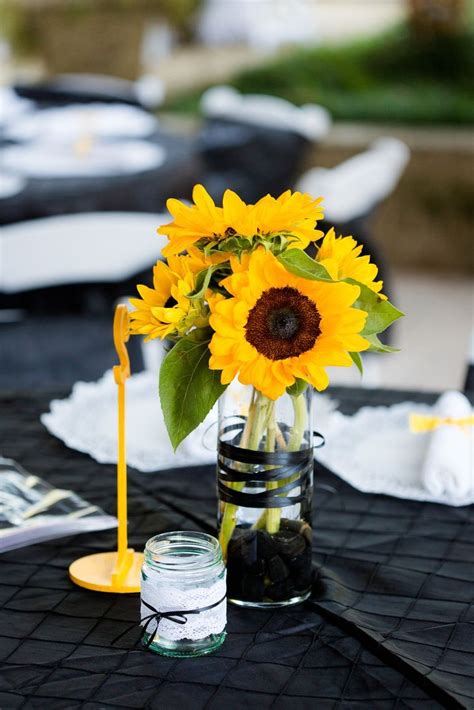 Sunflower Centerpiece With Black Ribbon Sunflower Centerpieces Sunflower Table Centerpieces