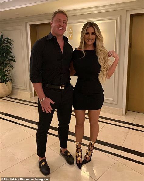 Kim Zolciak Biermann Suffers An Embarrassing Wardrobe Malfunction During Instagram Live Daily