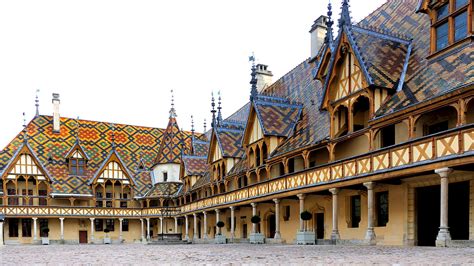 Sep 26, 2021 · the hospices de beaune decided to focus on women this year. 4 août 1443 : fondation des Hospices de Beaune - La porte ...