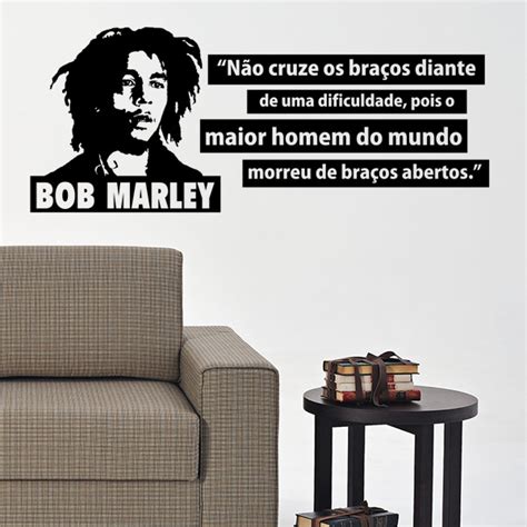 Las frases de bob marley llegan al alma, bob no contaba sobre cómo la paz podía llegar al mundo con facilidad, sino acerca de «palabras de bob marley para reflexionar». Adesivo de parede frase Bob Marley - Mix Adesivo