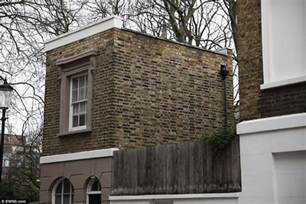 One Of Londons Smallest Homes Sells For £714000 Daily Mail Online