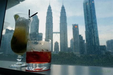 The restaurant is situated within the traders hotel so it shares the same breathtaking views enjoyed by the hotel room guests. Gobo Upstairs Lounge & Grill, Traders Hotel KL - The Yum List