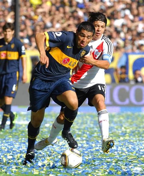 Foi fundado em 14 de abril de 1912, suas cores iniciais seriam o branco, azul e dourado, mas um ano após a sua fundação. Román & gallardo | Club atlético boca juniors, Boca jrs ...