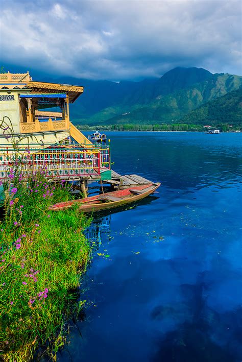 Houseboats Dal Lake Srinagar Kashmir Jammu And Kashmir State India