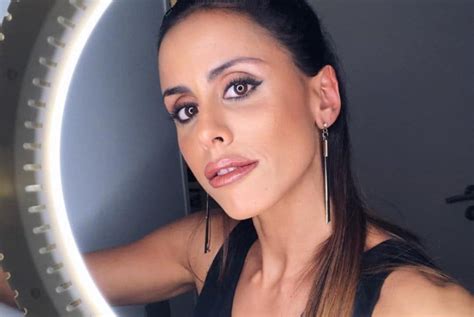 Her birthday, what she did before fame, her family life, fun trivia facts, popularity rankings, and more. Carolina Patrocínio colocou ou não botox nos lábios ...