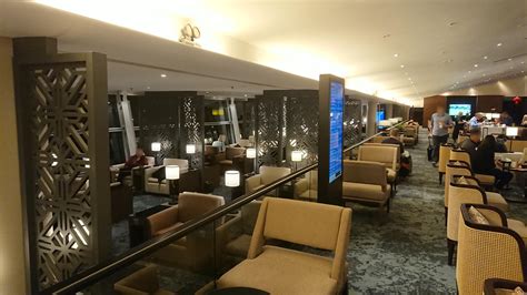 Finding the golden lounge mas klia can be confusing the first time you try! クアラルンプール国際空港 KLIA マレーシア航空 Golden Lounge Satellite 19年2月早朝 ...