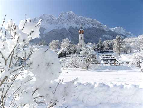 It is located at the foot of the zugspitz. Skigebiet Grainau - Skiurlaub & Skifahren in Deutschland