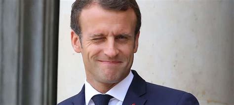 #macron se fait gifler en direct de #tain pic.twitter.com/tsxdbyo22u. Université: Il plagie Macron pour être élu au conseil ...