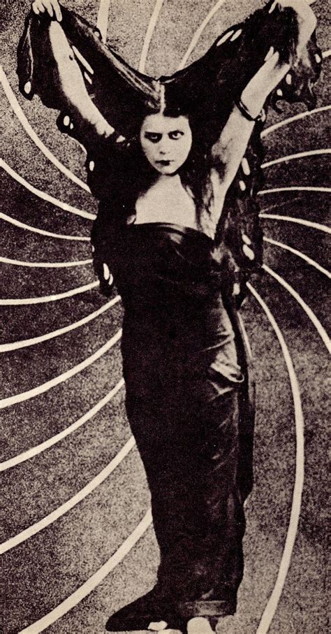 Pin On Vamps And Femme Fatales Of The Silent Screen