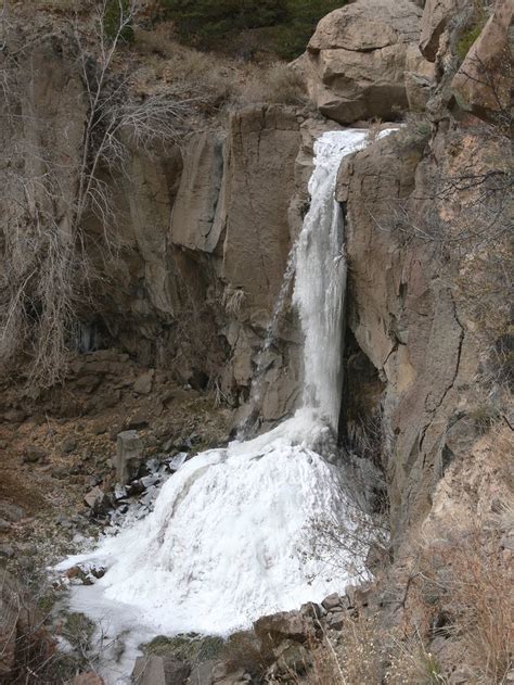 7 Gorgeous Pictures Of Frozen Waterfalls In New Mexico