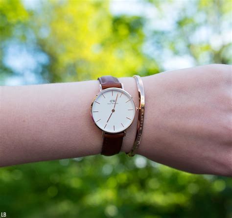 Mawes rosegold in the typical design of daniel wellington. Daniel Wellington Classic Petite St. Mawes Rose Gold Watch ...