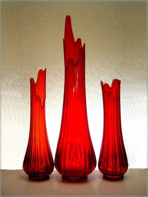 1000 Images About Red Glass Vase On Pinterest Mercury Glass Glass Vase And Vase