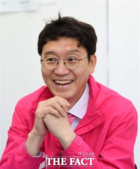 임신을 가능케 할 발정기도 오지 않는다. TF인터뷰 '송파갑' 녹아든 김웅 "윤석열·언론 유착 의혹, 더 ...