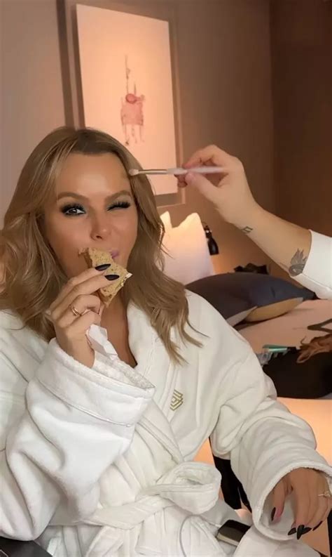 Amanda Holden Strips Totally Naked In Risqu Video Before Britain S Got