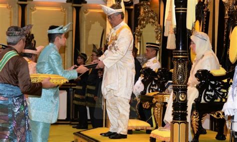 Akhbar utusan malaysia online hari ini. Pikul tanggungjawab dengan amanah, ketakwaan: Al-Sultan ...