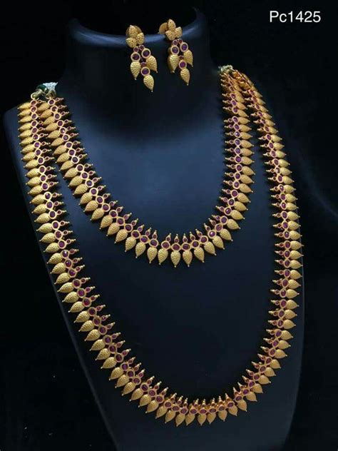 Pin By Sonal On Břîdäjęwęlj Kerala Jewellery Indian Jewelry