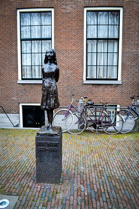 ˈanəˌliːs maˈʁiː ˈʔanə ˈfʁaŋk (listen), dutch: Outpost: The Anne Frank House, Amsterdam | World ...