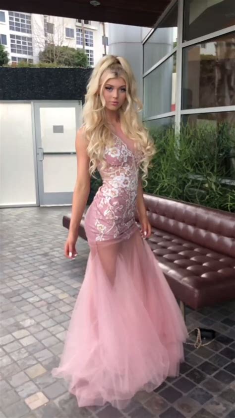 Pin By Mônica On Loren Gray Grey Prom Dress Dresses Prom Dresses