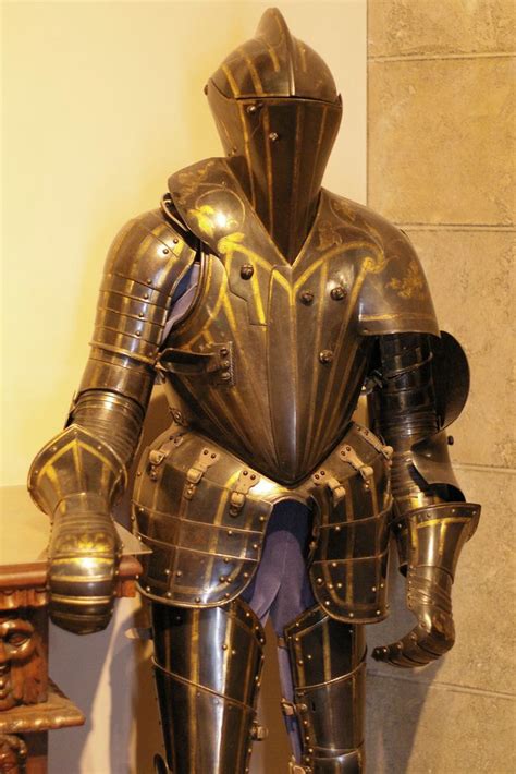 Jousting Armour From The Late 1500s 甲冑