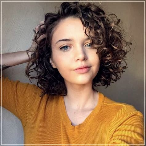 The Best Haircuts And Hairstyles For Short Curly Hair 2022